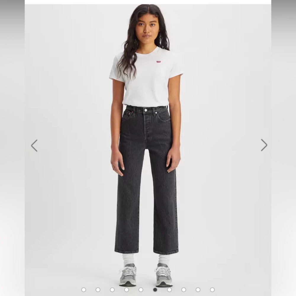 Levi Ribcage Straight — Size 26